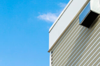 Brise-soleil en aluminium : alliez design et efficacité pour la protection solaire