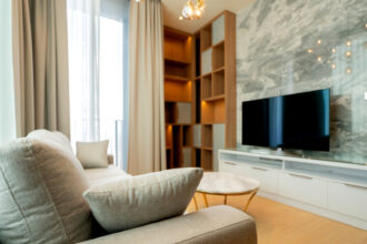 Meuble TV design en 2026 : quelles tendances pour un salon vraiment réussi ?