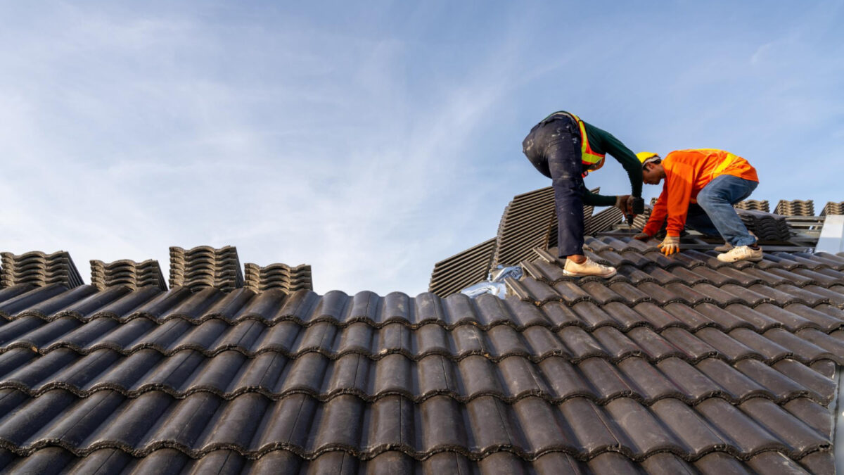 Rénovation à Dijon : choisir un couvreur professionnel réputé pour sa toiture !